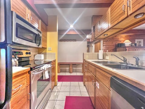 Crested Butte Vacation Rental, Mountain Edge #302 - Crested Butte Vacation Rental, Mountain Edge #302