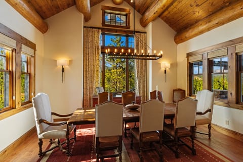 Dining Room Table Seating For 8