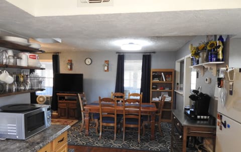 Kitchen, Dining and Coffee Bar