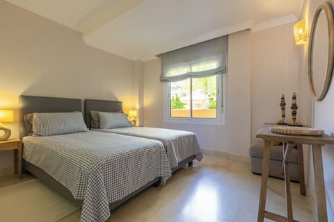 Aloha Hill Club Bedroom 2 (2)