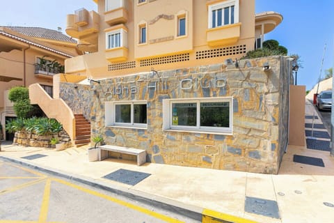 Aloha Hill Club Exterior