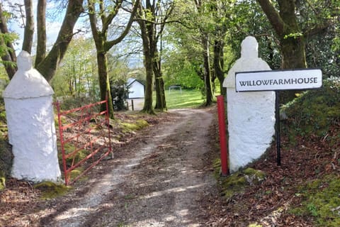 
Entrance gate to Willowfarmhouse. Large house on the Wild Atlantic Way with private private garden.