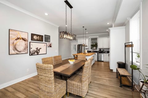 Gather for meals & visiting together at the dining table, with seating for 6