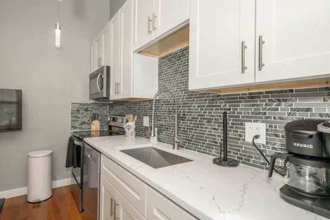 Grab morning coffee or prepare culinary delights in the fully equipped kitchen