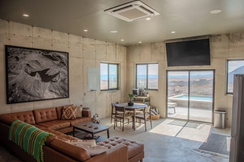 Main building with living room and kitchen (2)