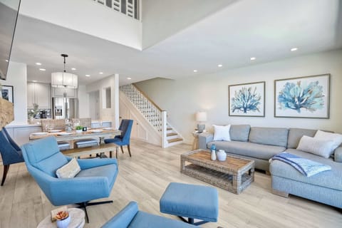 High ceiling and spacious living area