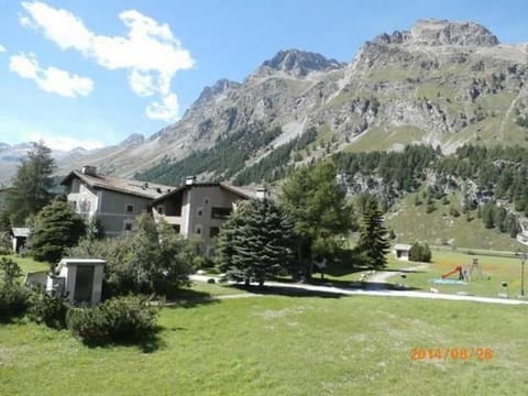 Balcony views of the mountains