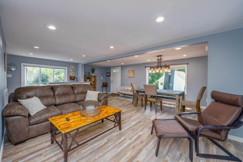 Discover a space where luxury and comfort unite.