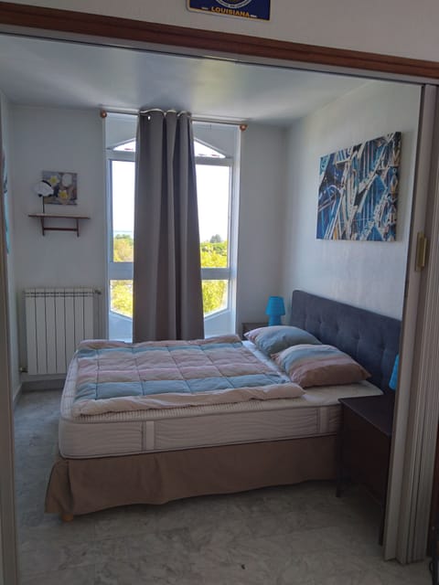 1 bedroom, iron/ironing board, bed sheets