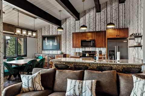 d4493c5e-700f-4f4d-87d4-80e00fa9a70c