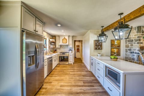 Fully Stocked Kitchen