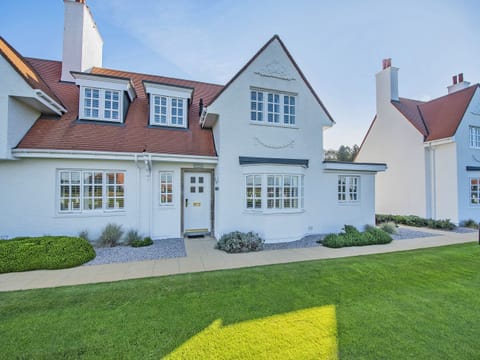 Exterior | Royal Aberdeen - Lands of Turnberry Cottage, Turnberry