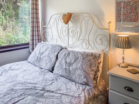 Double bedroom | Nolton HavenGiddy Puffin, Haverfordwest