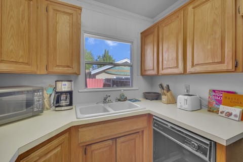 Fully equipped kitchen