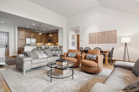 bcl-a408-6370_54065188631_o