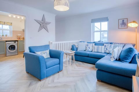 Kilmore House - 2 Bedroom Apartment - Tenby (24024)