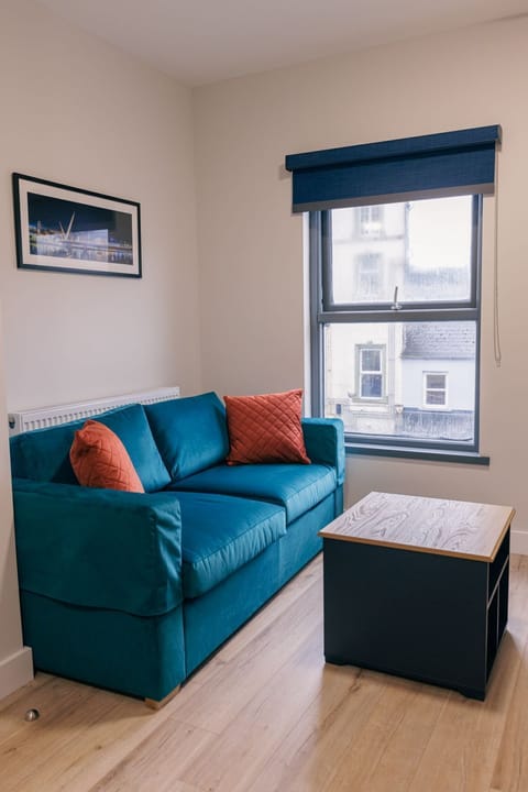 Living Room / Lounge