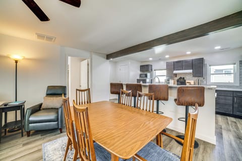 Dining Table | Dishware/Flatware