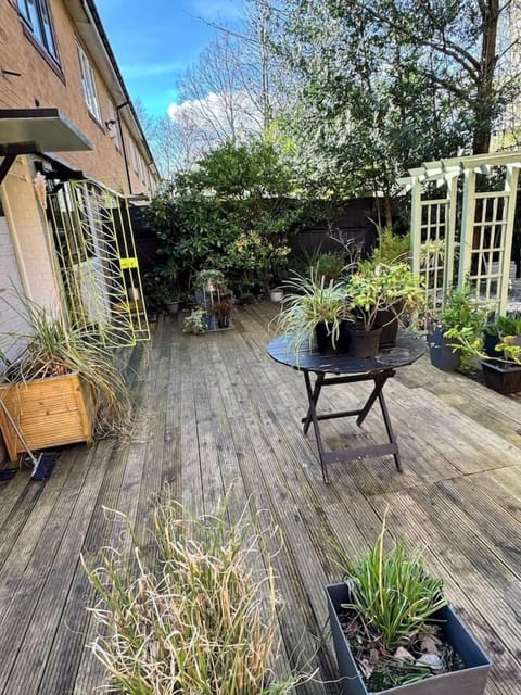 4b7ef0b8 4a7d 4aa5 b7bc 118b0eec3f39