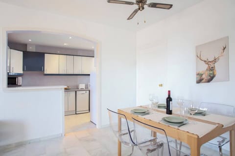 Mesa comedor y cocina