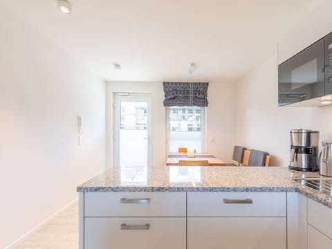 Sky, Shade, Land Lot, Cottage, Siding, Facade, Residential Area, Landscape, Roof, Grass