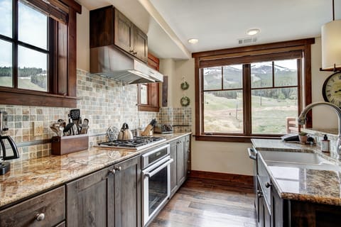 Indoors, Sink, Sink Faucet, Kitchen, Cooktop