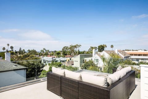 Rooftop deck