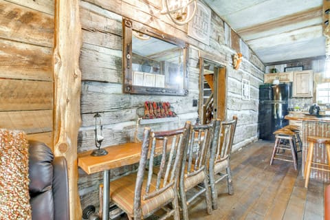 Dining Bar w/ Seating | 1st Floor