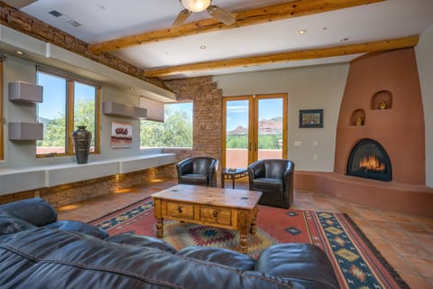 Experience a blend of rustic elegance & Sedona charm at Hutson Lane by PORTER. This stunning countryside retreat in the serene Village of Oak Creek offers over 3,100 sq. ft. of elevated living space