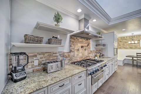 Make meal prep a breeze with a Ninja blender, toaster, and essential kitchen tools, including pots, pans, and more, all designed to help you cook with ease and efficiency.