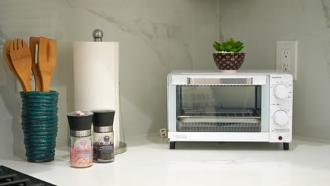 We provide basic cookware