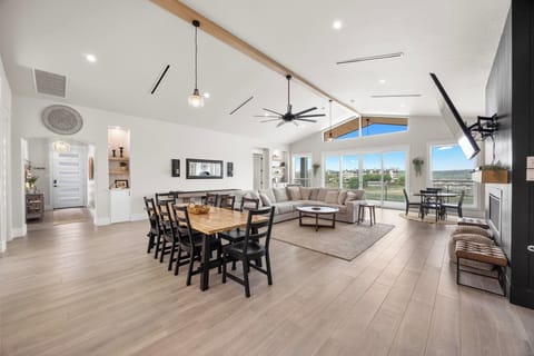 Open-concept living/dining room 