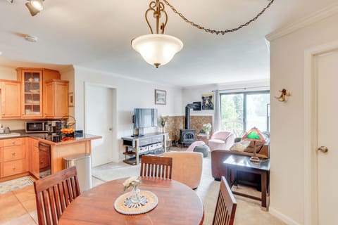 Interior | Open Floor Plan | Free WiFi