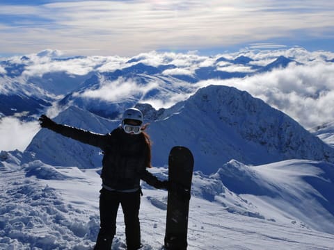 Sky, Mountainous Landforms, Mountain, Snow, Winter, Recreation, Mountain Range, Glacial Landform, Outdoor Recreation