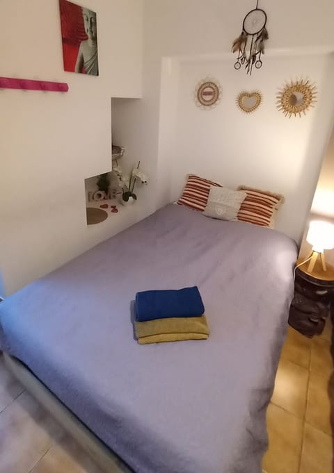 1 bedroom, iron/ironing board, bed sheets