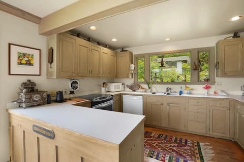 Perfect space to whip up all of your meals