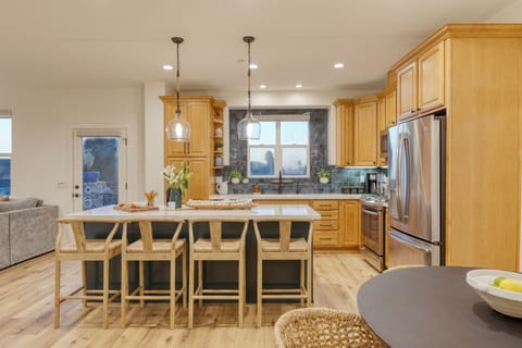 Fully equipped kitchen.