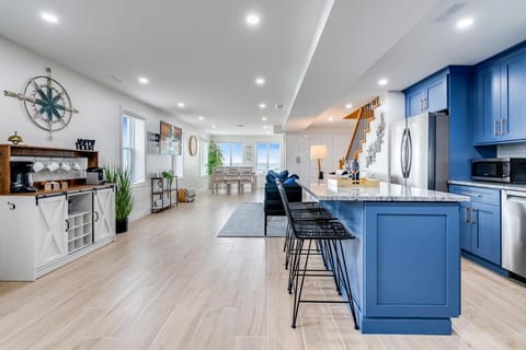 Kitchen Island with Seating