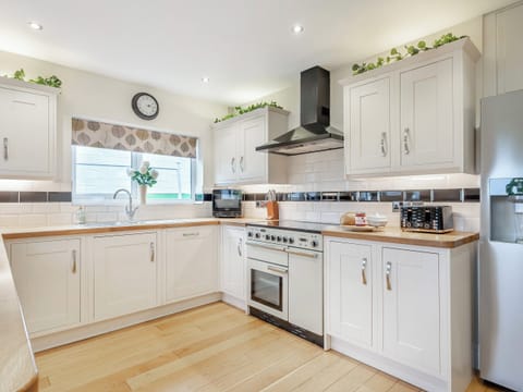 Kitchen | Delcroft, Drybrook