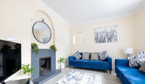 65630565-2bed-4ef1-9d72-7b9f98782a66