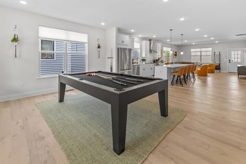 Pool table