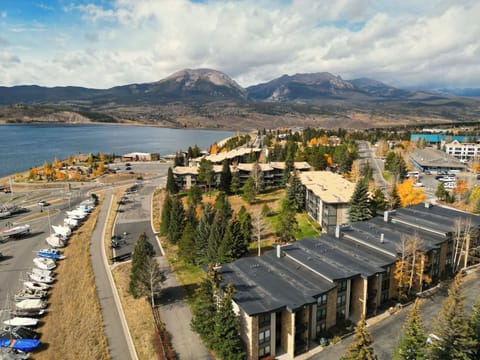 Aerial view of the Lake Cliffe complex and its close proximity to Lake Dillon.