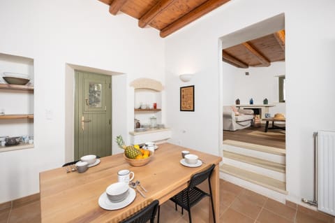 Main building: Dining area