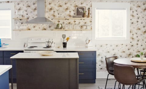 A blend of charm and functionalityâthis kitchen sets the perfect tone for cozy mornings and inspired cooking!