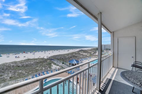 Welcome to Sugar Beach 341!