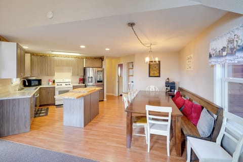 Dining Area & Kitchen | Main Floor