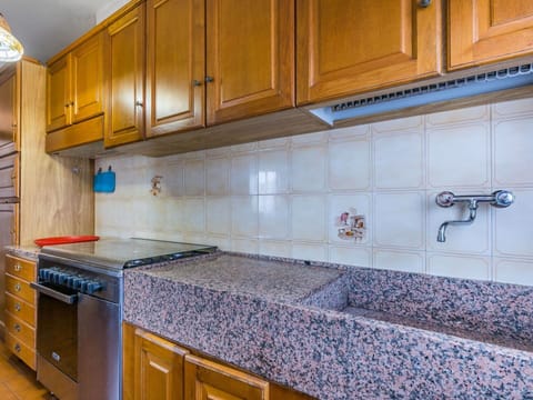 Countertop, Cabinetry, Property, White, Wood, Kitchen, Interior Design, Lighting, Flooring, Floor