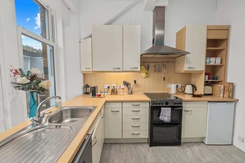 Well equipped kitchen with everything you need for a comfortable stay including double oven, coffee machine, kettle and toaster