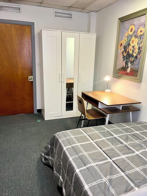 1 bedroom, in-room safe, desk, iron/ironing board