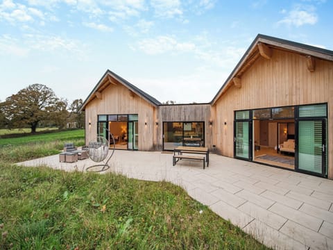 Exterior | OhSo Cabin, Exeter